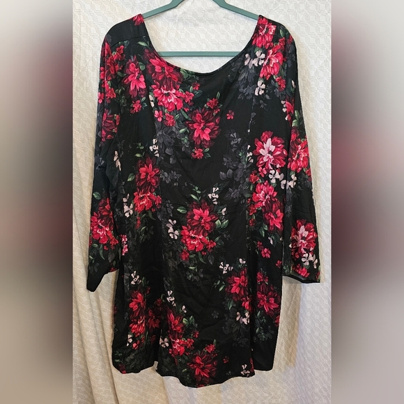 Torrid Black Floral Button-Down Top - Picture 5 of 5